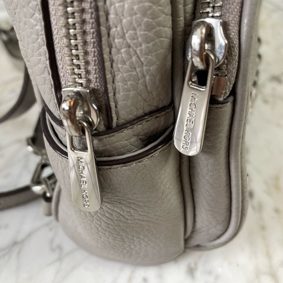 💕Michael Kors Abbey Studded Grey Pebble Leather Mini Backpack - Picture 8 of 12